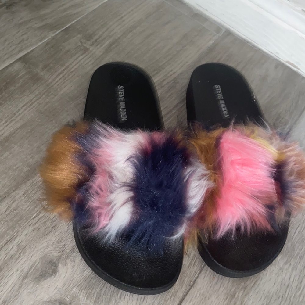 Barely used Steve Madden furry sandals